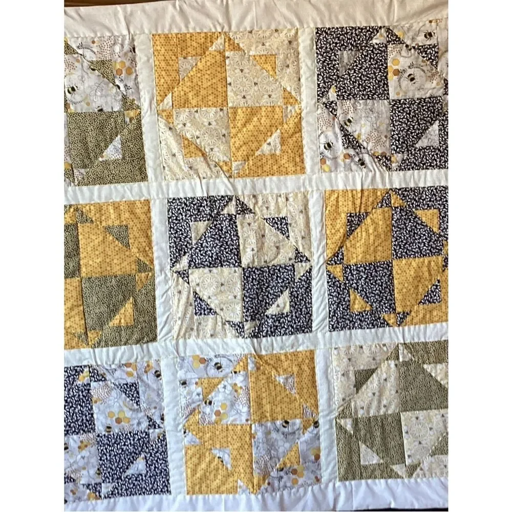 NWT. Hand Crafted  Star Bees Quilt